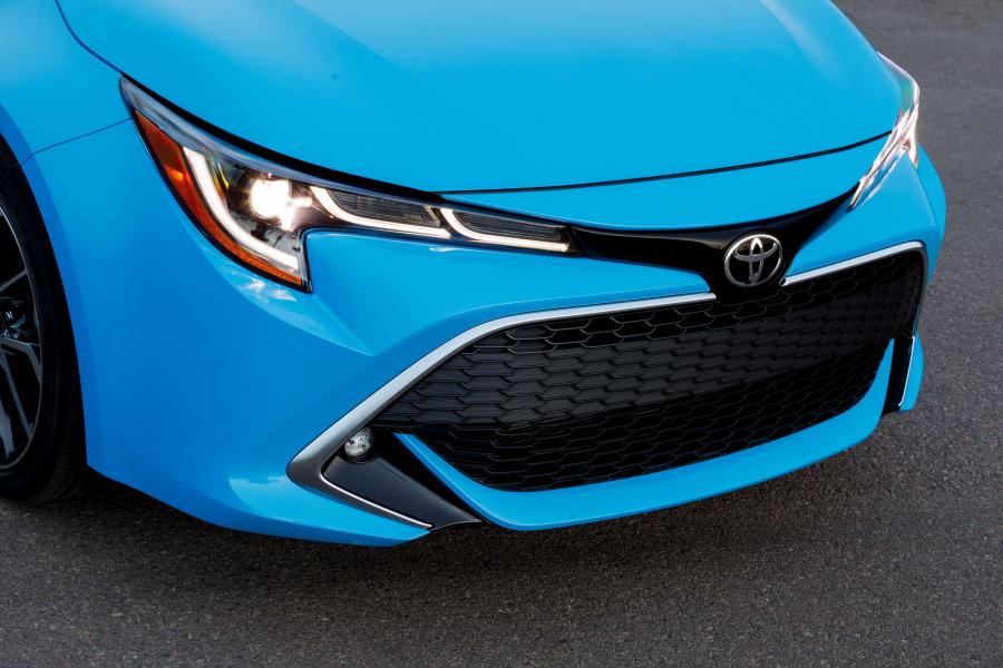Детали экстерьера Toyota Corolla XSE Hatchback 2018 года  (NA) (фото 48 из 88)